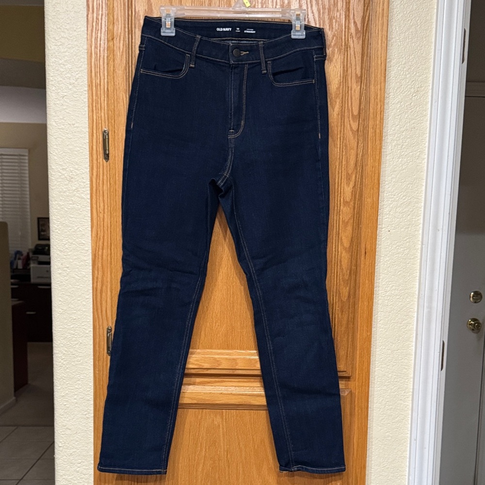 Old Navy High Rise Straight Leg Skinny Jeans - Size 10 Short